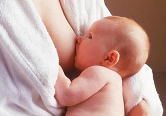 母乳喂養(yǎng)的寶寶大便怎樣正常？母乳喂養(yǎng)的寶寶需要補鈣嗎？