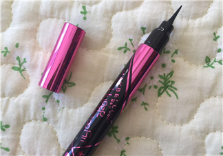 美寶蓮眼線液筆怎么樣？美寶蓮眼線液筆暈染嗎？