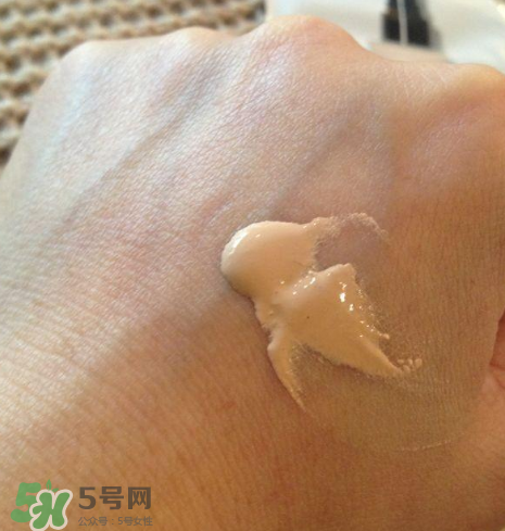 芭比波朗無感持妝粉底露怎么樣 芭比波朗妝粉底露好用嗎 芭比波朗無感持妝粉底露怎么樣 芭比波朗妝粉底露好用嗎