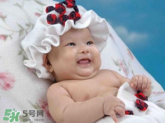 寶寶發(fā)燒抽搐正常嗎？寶寶發(fā)燒抽搐怎么辦？