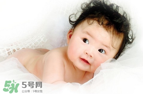 寶寶發(fā)燒抽搐正常嗎？寶寶發(fā)燒抽搐怎么辦？