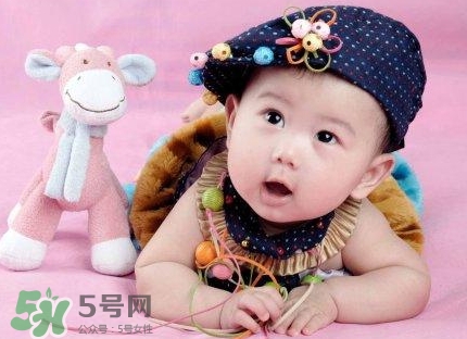 寶寶發(fā)燒睡著了還要物理降溫嗎-怎么降溫？