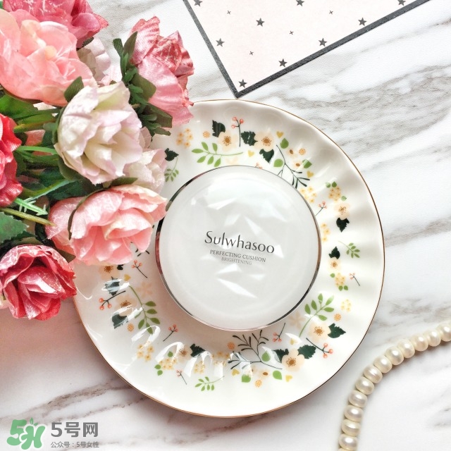 雪花秀氣墊經(jīng)典版和木蓮花對(duì)比和區(qū)別 雪花秀氣墊經(jīng)典版和木蓮花對(duì)比和區(qū)別