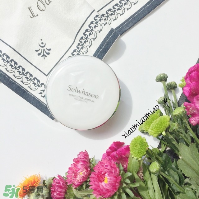 雪花秀氣墊經(jīng)典版和木蓮花對(duì)比和區(qū)別 雪花秀氣墊經(jīng)典版和木蓮花對(duì)比和區(qū)別