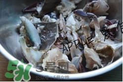 香辣蟹怎么做最好吃？香辣蟹怎么處理螃蟹？