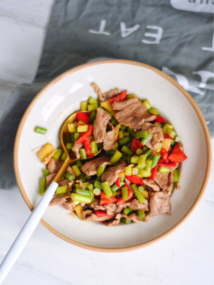 蒜苔可以炒牛肉嗎 蒜苔炒牛肉的做法大全 蒜苔可以炒牛肉嗎 蒜苔炒牛肉的做法大全