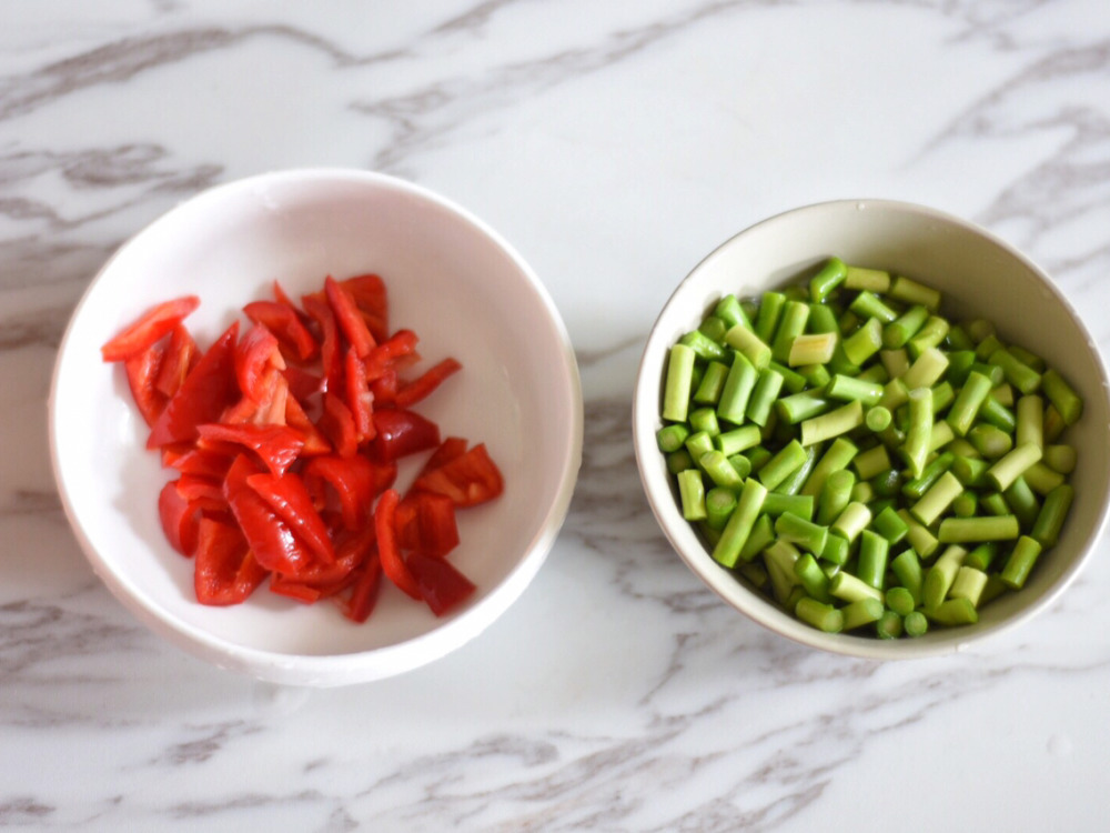 蒜苔可以炒牛肉嗎 蒜苔炒牛肉的做法大全 蒜苔可以炒牛肉嗎 蒜苔炒牛肉的做法大全
