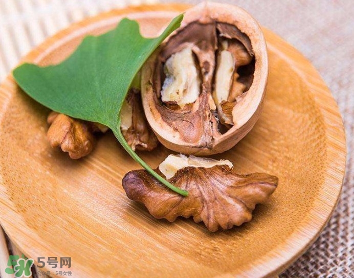 核桃粉寶寶可以吃嗎？寶寶幾個(gè)月可以吃？