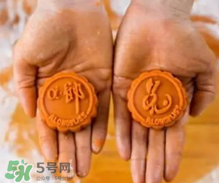 自貢冷吃兔月餅怎么吃_好吃嗎_怎么做 自貢冷吃兔月餅怎么吃_好吃嗎_怎么做