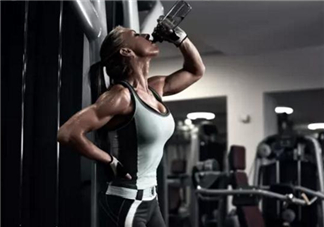 肌酸會增重嗎？肌酸會讓人水腫嗎？