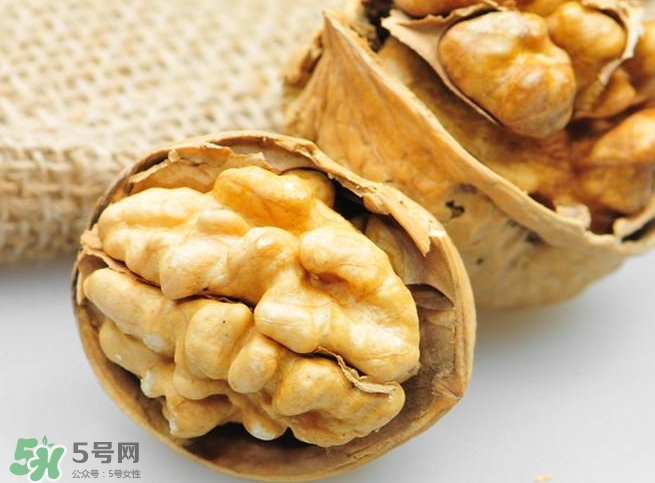 長(zhǎng)期吃核桃有副作用嗎？核桃的副作用很大嗎？