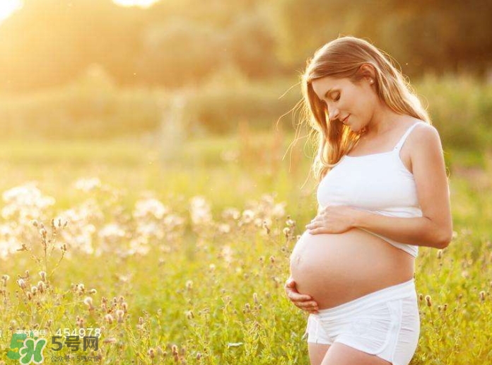 孕婦坐火車(chē)需要證明嗎？孕婦坐火車(chē)吃什么？