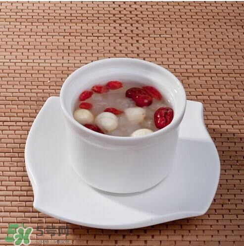 坐月子能吃雪蛤嗎？產(chǎn)婦吃雪蛤有什么好處？