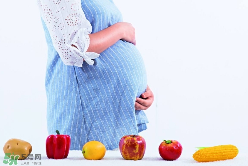 男寶寶更愛提前報(bào)到嗎？懷男孩更容易早產(chǎn)？