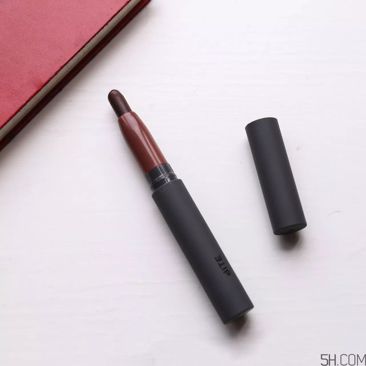 吃土色口紅推薦牌子 土色口紅是什么顏色圖片 吃土色口紅推薦牌子 土色口紅是什么顏色圖片