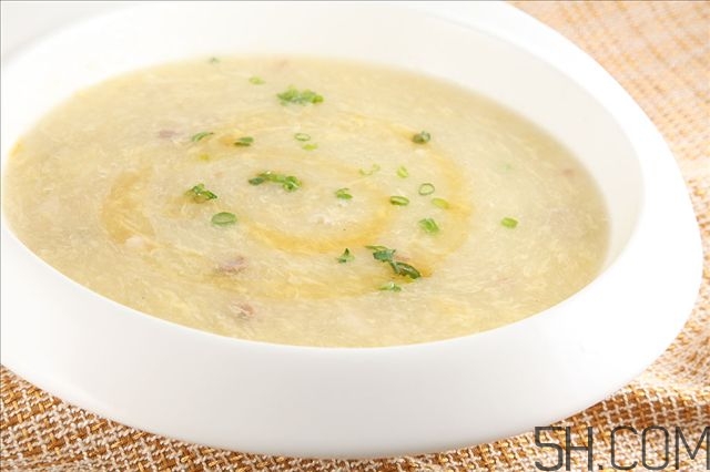 淘米水可以每天洗臉嗎 每天用淘米水洗臉有什么好處 淘米水可以每天洗臉嗎 每天用淘米水洗臉有什么好處