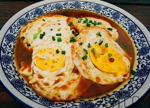 荷包蛋可以放白糖嗎 荷包蛋可以放冰糖嗎 荷包蛋可以放白糖嗎 荷包蛋可以放冰糖嗎