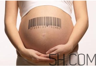 懷男孩和懷女孩的特征是什么？孕婦肚子硬生男生女？