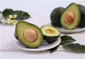 牛油果豐胸是不是真的？牛油果奶昔怎么做好喝？