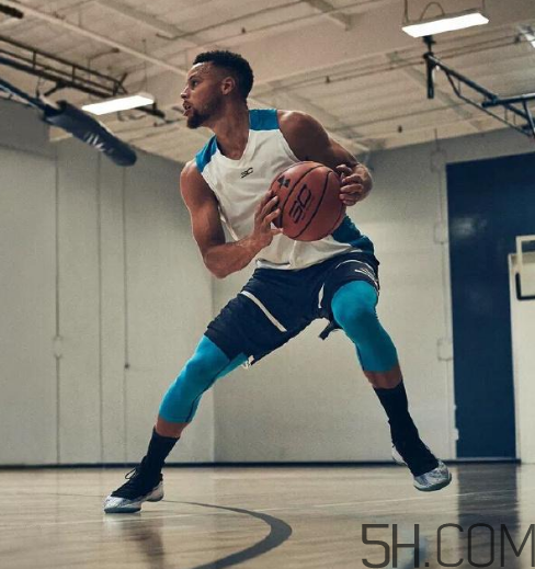 under armour curry 4鞋碼偏小嗎？庫里第四代戰(zhàn)靴尺碼怎么選？
