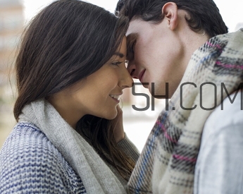 試管嬰兒移植過程疼嗎？試管嬰兒移植后幾天著床癥狀