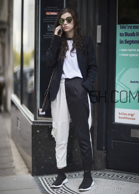 西裝里面穿什么好看？西裝內(nèi)搭圖片