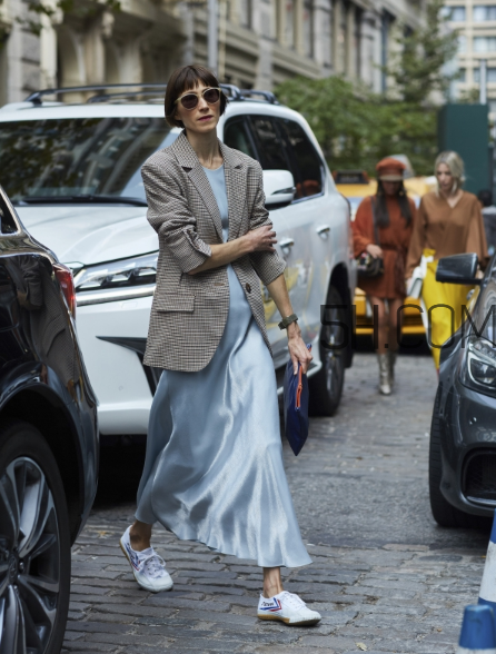 西裝里面穿什么好看？西裝內(nèi)搭圖片