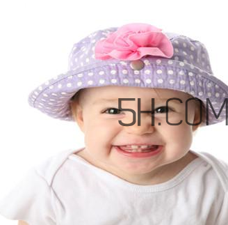 嬰兒夜哭怎么辦？嬰兒臉上起小紅點如何護理？