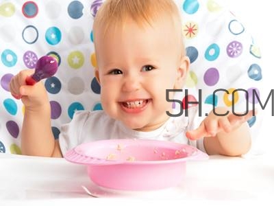 寶媽經(jīng)驗(yàn)分享：如何教寶寶自己吃飯？