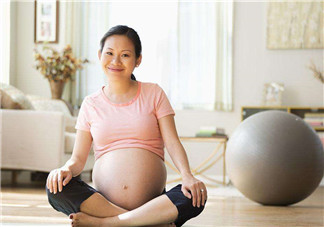 孕婦中晚期什么睡姿最好？孕婦豆?jié){做法