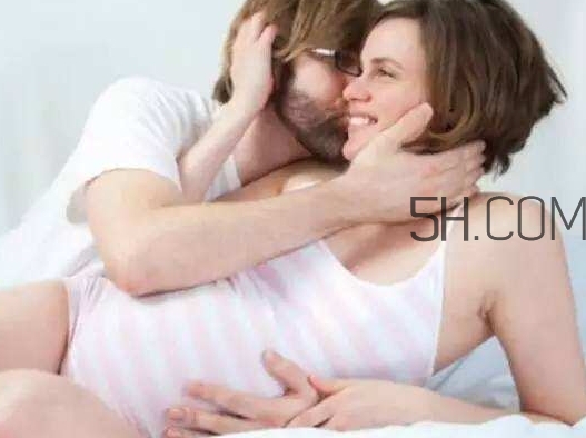 孕晚期同房有助于生產嗎？孕晚期同房對胎兒有影響嗎？