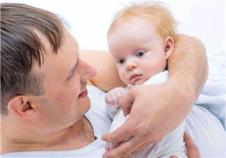 嬰兒鼻塞怎么辦？嬰兒吐奶怎么辦？