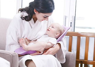 哺乳枕有必要買嗎？哺乳枕有用嗎？