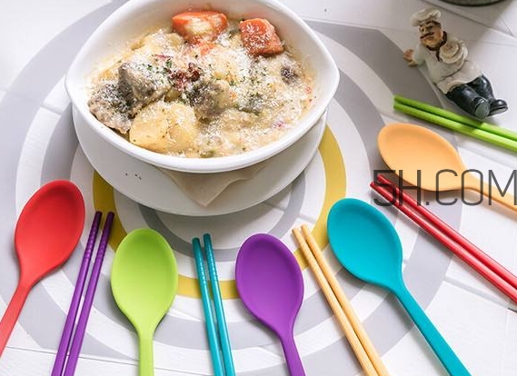 教會(huì)寶寶自己吃飯，你做到這些了嗎？