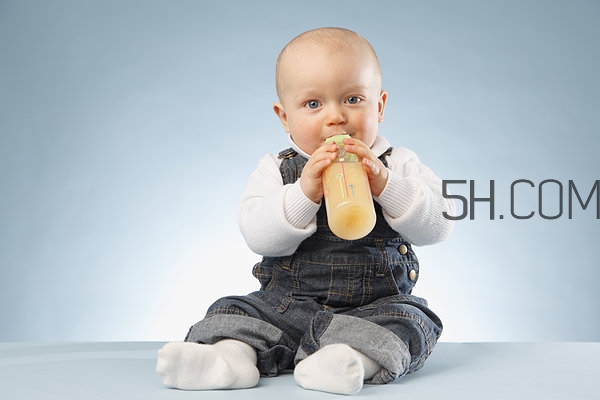 順產(chǎn)不喂奶多久不漲 產(chǎn)后不喂奶多久會回奶 順產(chǎn)不喂奶多久不漲 產(chǎn)后不喂奶多久會回奶