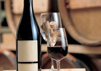 喝葡萄酒有什么好處？自制葡萄酒有什么危害