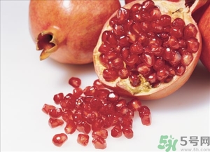 石榴水弄衣服上怎么洗？石榴汁怎么清洗？