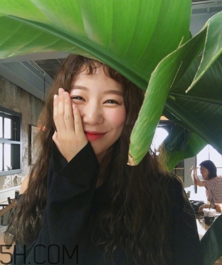 長卷發(fā)發(fā)型圖片女2022 長卷發(fā)圖片女神范 長卷發(fā)發(fā)型圖片女2022 長卷發(fā)圖片女神范