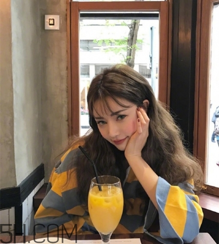 長卷發(fā)發(fā)型圖片女2022 長卷發(fā)圖片女神范 長卷發(fā)發(fā)型圖片女2022 長卷發(fā)圖片女神范