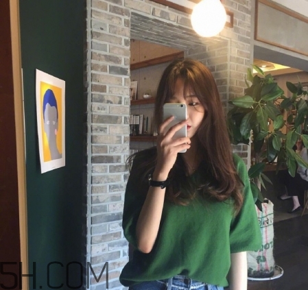 長卷發(fā)發(fā)型圖片女2022 長卷發(fā)圖片女神范 長卷發(fā)發(fā)型圖片女2022 長卷發(fā)圖片女神范