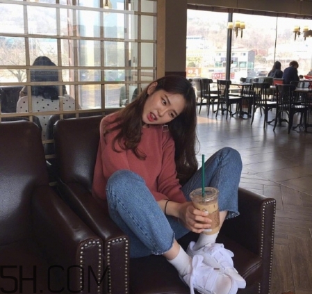 長卷發(fā)發(fā)型圖片女2022 長卷發(fā)圖片女神范 長卷發(fā)發(fā)型圖片女2022 長卷發(fā)圖片女神范