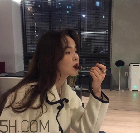 長卷發(fā)發(fā)型圖片女2022 長卷發(fā)圖片女神范 長卷發(fā)發(fā)型圖片女2022 長卷發(fā)圖片女神范