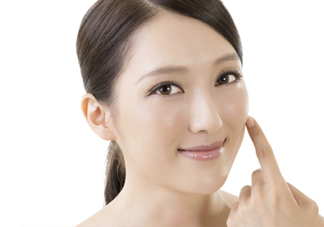 皮膚過敏是什么原因引起的？皮膚過敏和蕁麻疹的區(qū)別