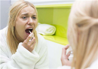 風(fēng)熱感冒有哪些癥狀？風(fēng)寒感冒有哪些癥狀？