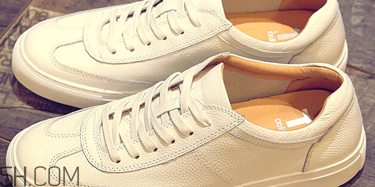 小白鞋變黃怎么洗干凈_小白鞋發(fā)黃如何變白 小白鞋變黃怎么洗干凈_小白鞋發(fā)黃如何變白