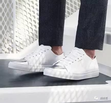 小白鞋哪個牌子好_2022小白鞋品牌排行榜 小白鞋哪個牌子好_2022小白鞋品牌排行榜