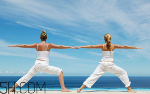 怎樣騎動感單車減肥效果好？拉筋的注意事項