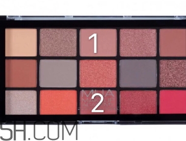 mua15色眼影盤怎么樣？mua15色眼影盤畫法步驟