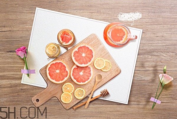 睡前吃柚子會(huì)發(fā)胖嗎 睡覺(jué)前吃柚子會(huì)胖嗎 睡前吃柚子會(huì)發(fā)胖嗎 睡覺(jué)前吃柚子會(huì)胖嗎