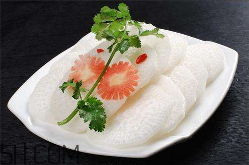 蘿卜為什么會(huì)變藍(lán) 蘿卜中間變藍(lán)還能吃嗎 蘿卜為什么會(huì)變藍(lán) 蘿卜中間變藍(lán)還能吃嗎